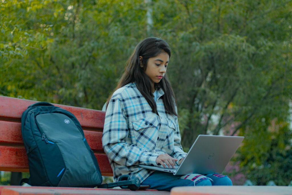 हाल ही में सरकारी नौकरी अपडेट 2025: नवीनतम आवेदन और परिणामों का एक साथ ब्यौरा