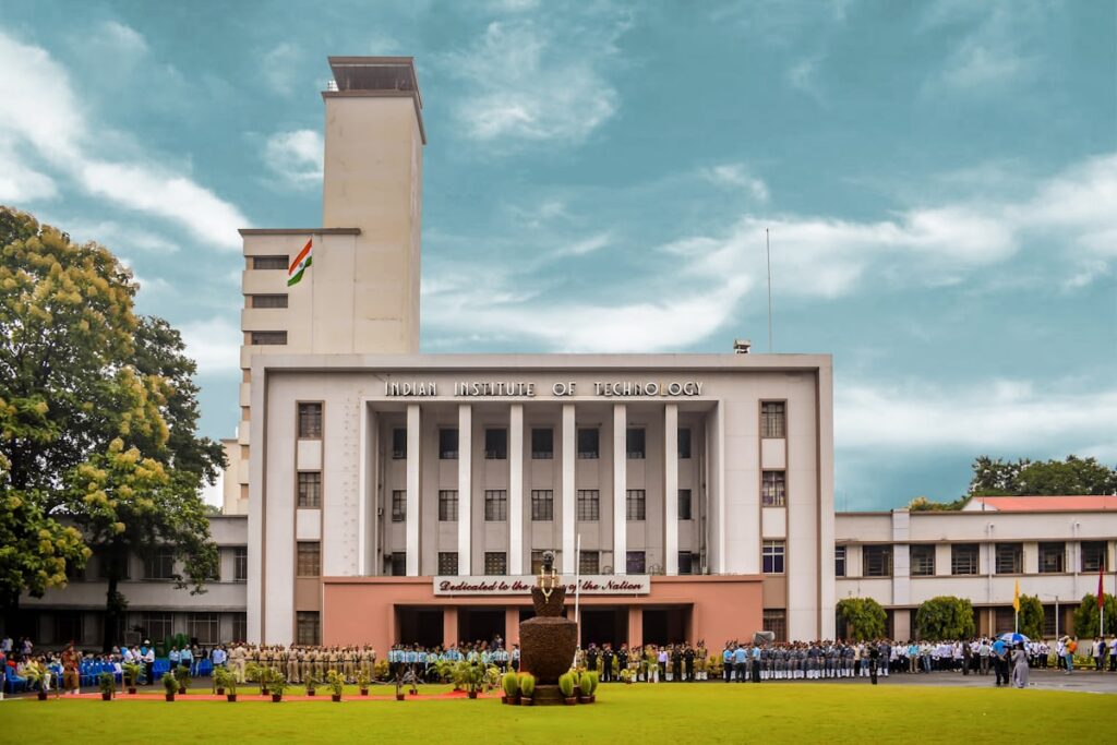 IIT JEE परीक्षा: शुरुआती लोगों के लिए एक संपूर्ण मार्गदर्शिका