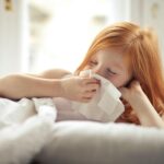 मौसम बदलते ही होने वाली एलर्जी से बचने के 6 तरीक़े